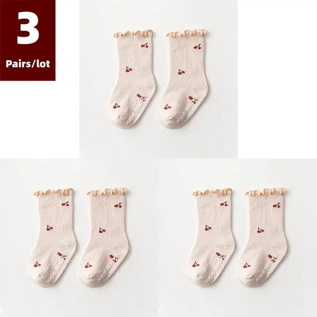 3 Pairs of Floral Kid’s Socks Uniformed